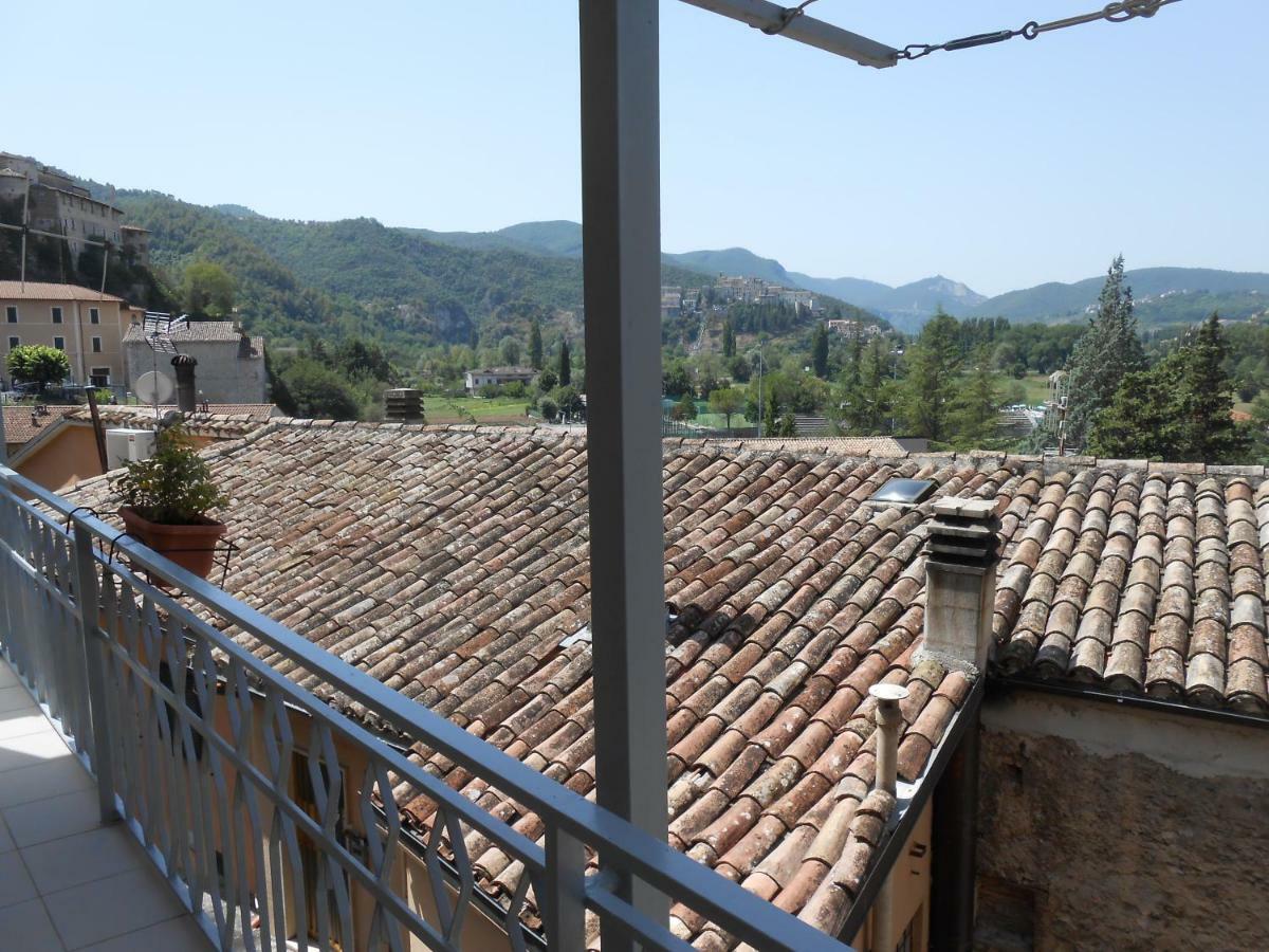 La casa nel borgo Villa Arrone Esterno foto